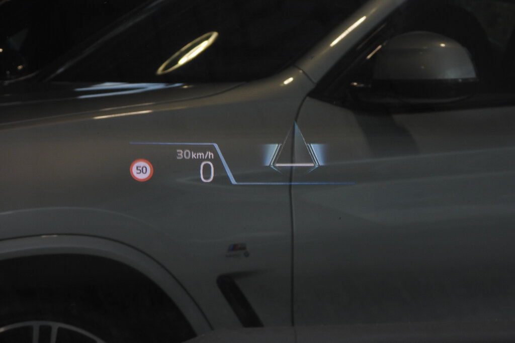 BMW iX1 35