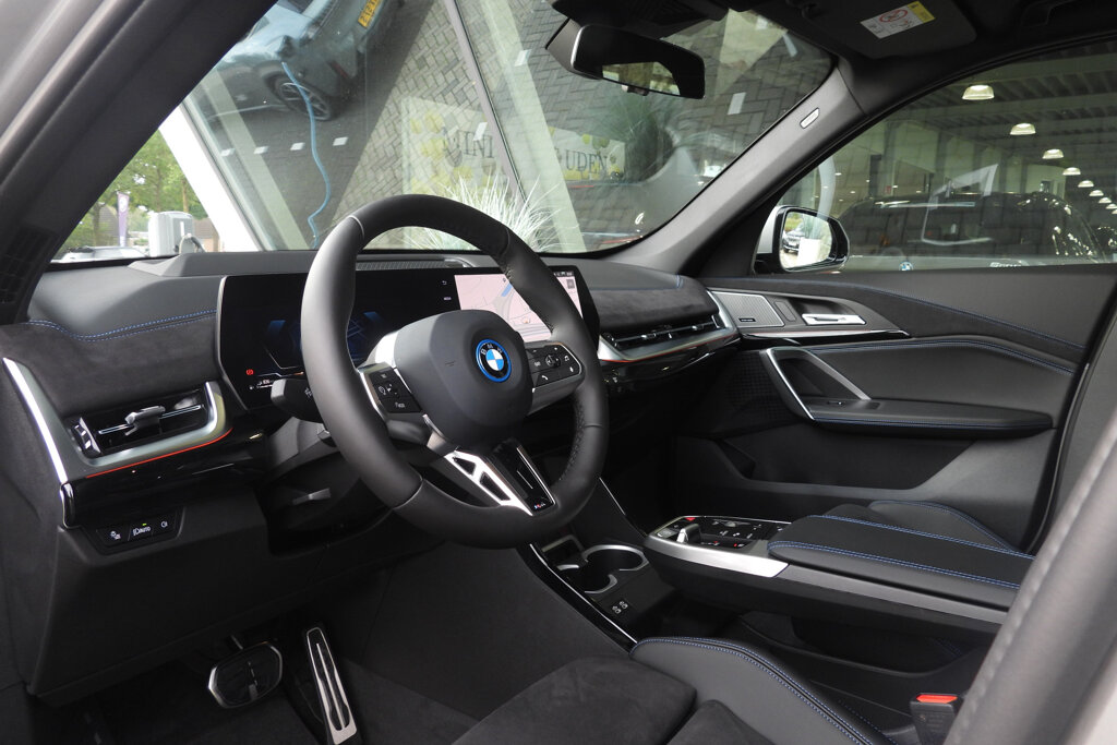BMW X1 13
