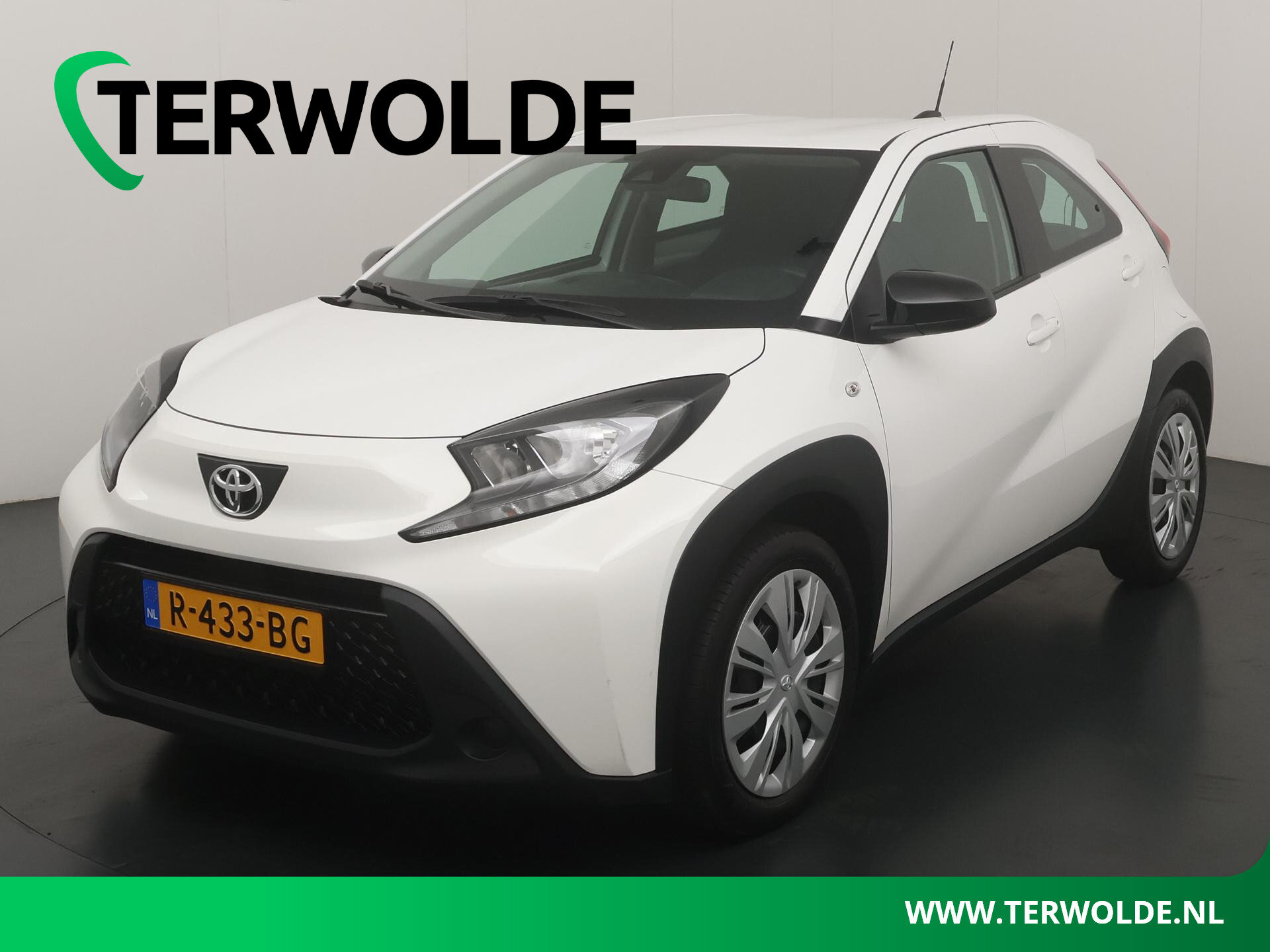 Toyota Aygo X 1.0 VVT-i MT Play
