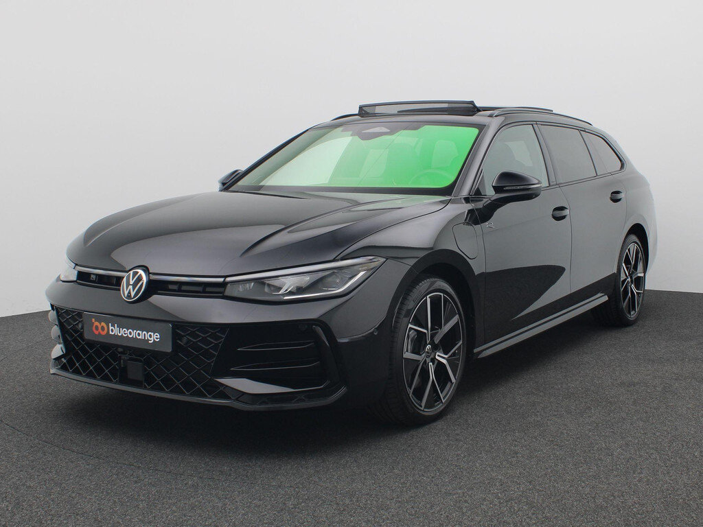 Volkswagen Passat Variant 1.5 eHybrid R-Line Edition 272 PK DSG Black Style, leder, massagestoelen, stoelventilatie, head-up, trekhaak, panoramadak, 360 graden camera