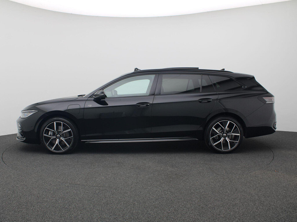 Volkswagen Passat Variant 1.5 eHybrid R-Line Edition 272 PK DSG Black Style, leder, massagestoelen, stoelventilatie, head-up, trekhaak, panoramadak, 360 graden camera - Afbeelding 3