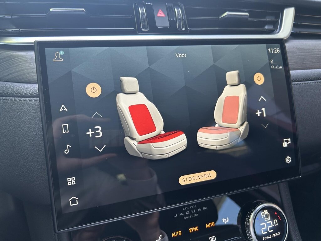 Jaguar F-PACE - foto 24
