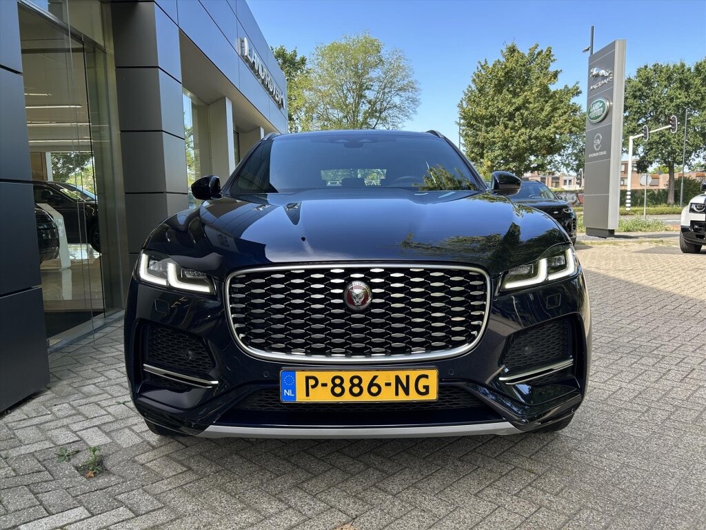 Jaguar F-PACE - foto 33