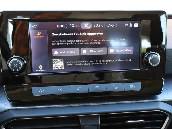 Apple Carplay/Android Auto Apple Carplay/Android Auto