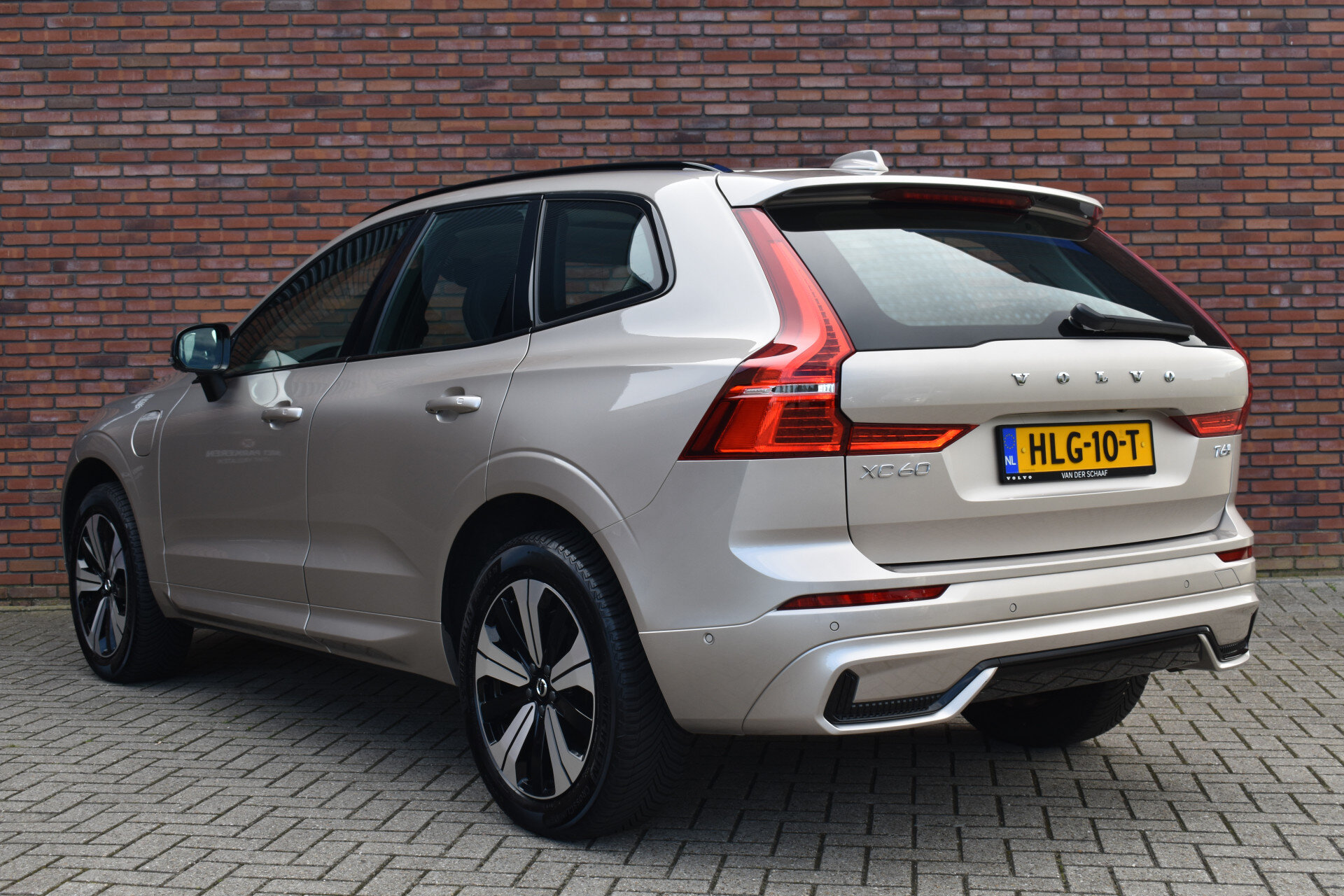 Volvo XC60 T6 350PK Plug-in hybrid AWD Plus Dark - Afbeelding 2