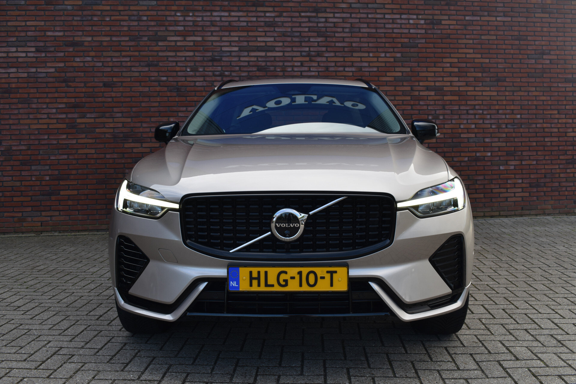 Volvo XC60 T6 350PK Plug-in hybrid AWD Plus Dark - Afbeelding 3