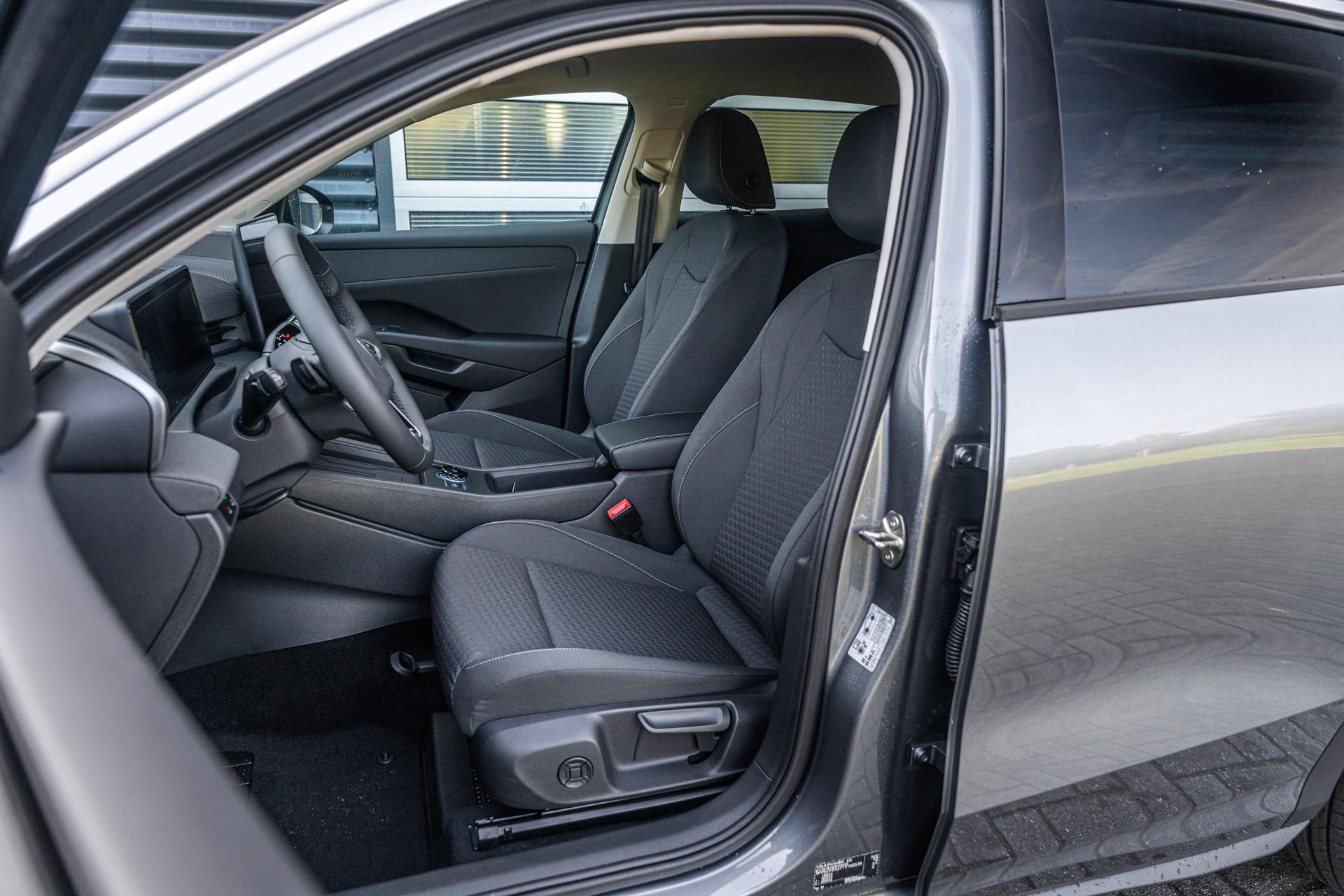 Volkswagen T-Roc 1.5 eTsi 116pk DSG Limited Edition - Afbeelding 4