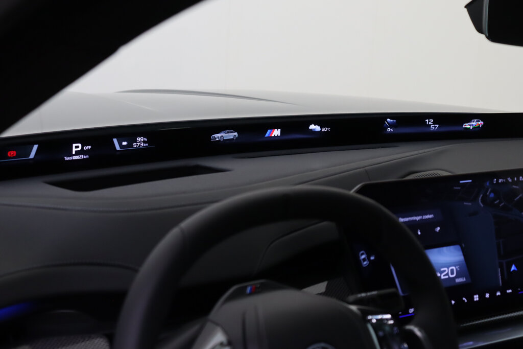BMW i7 16