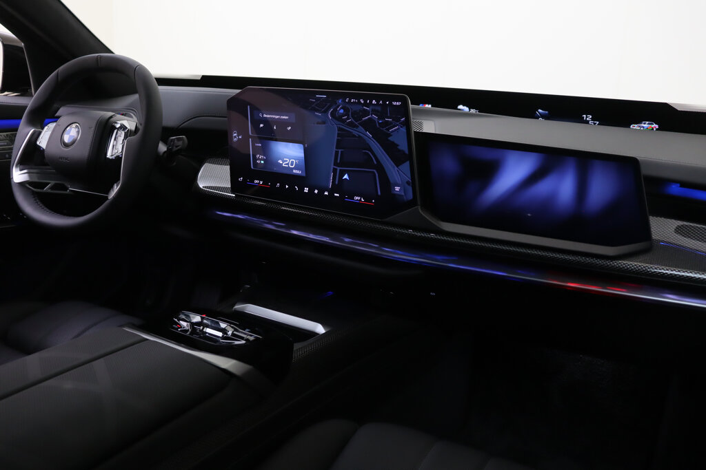 BMW i7 17