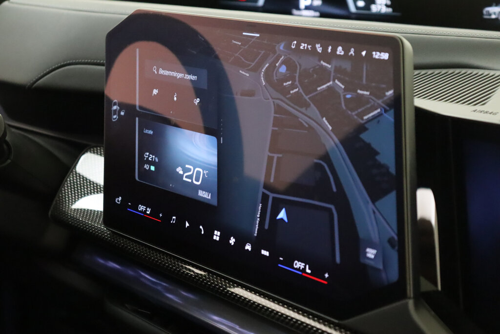 BMW i7 19