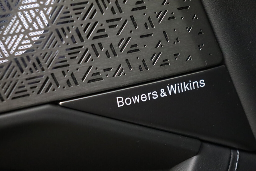 BMW i7 32