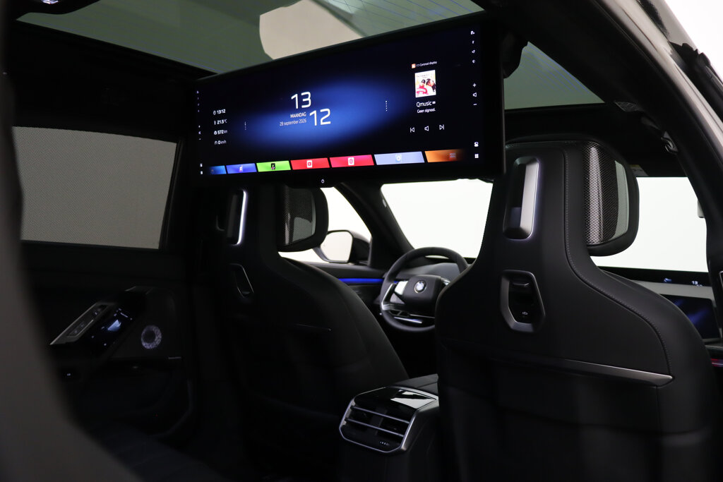 BMW i7 49