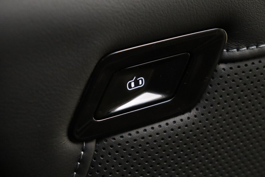 BMW i7 56