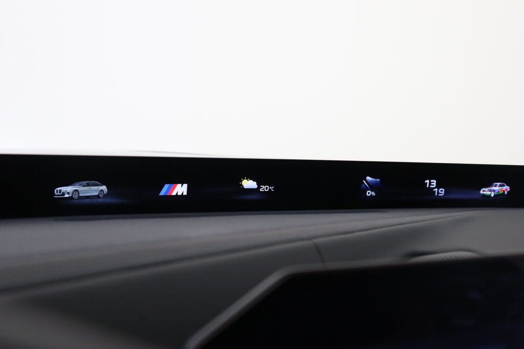 BMW i7 68