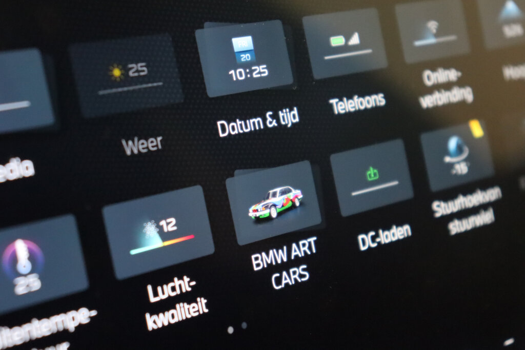 BMW i7 70