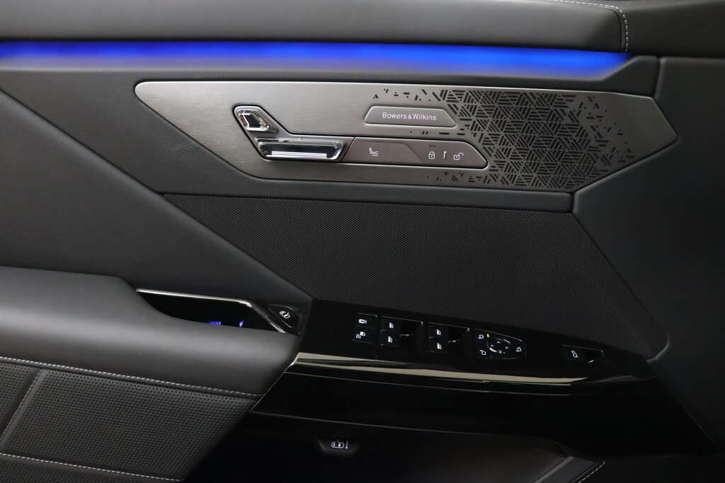 BMW i7 73