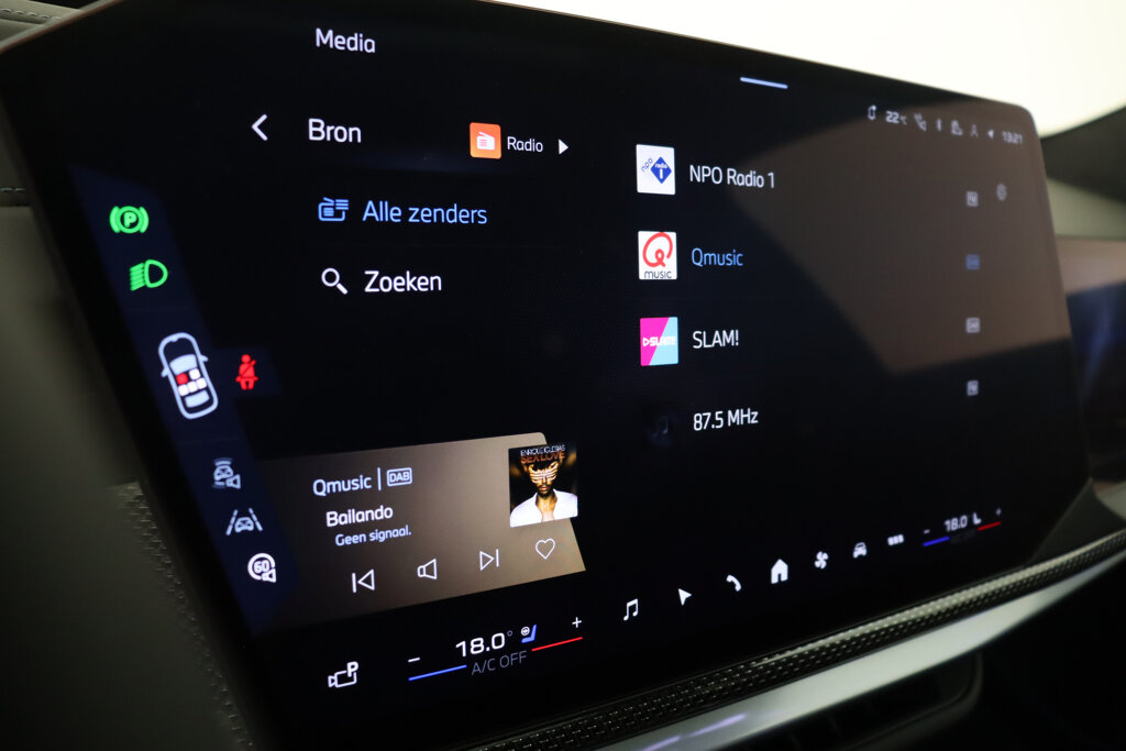 BMW i7 79