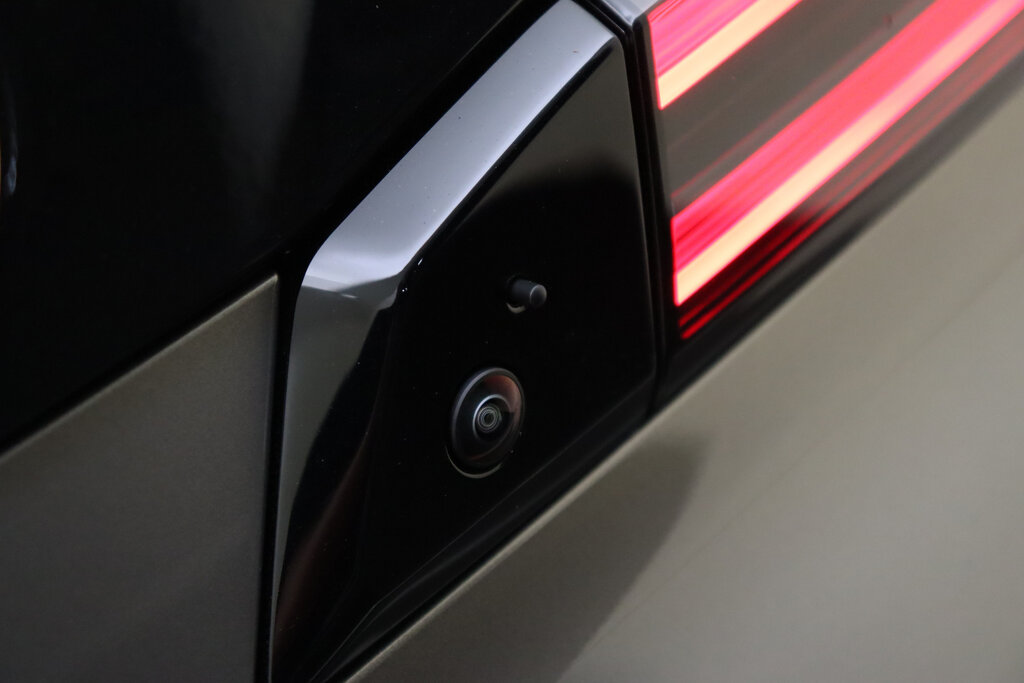 BMW i7 96