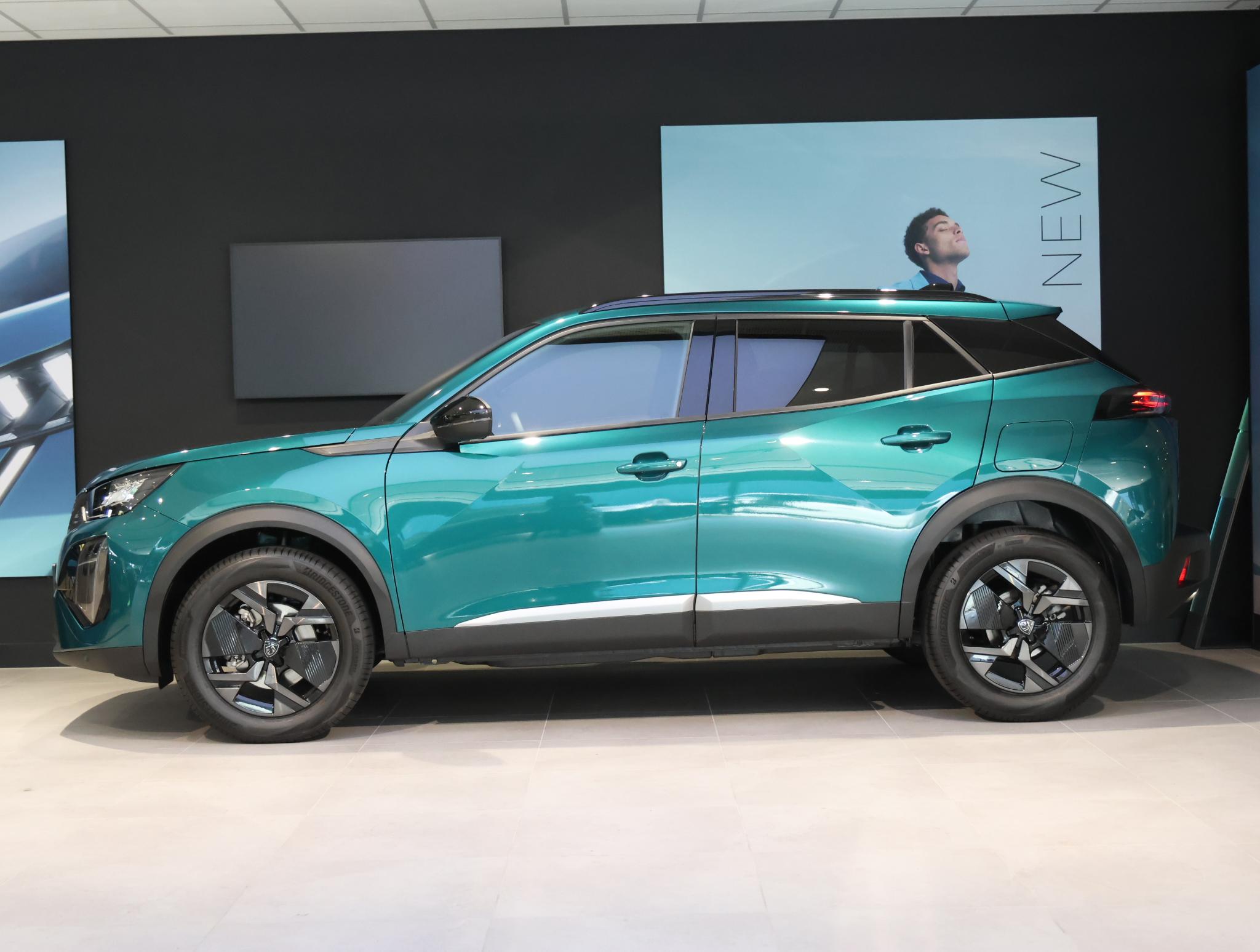 Peugeot 2008 SUV Envy Hybrid 145 pk Automaat - Afbeelding 2