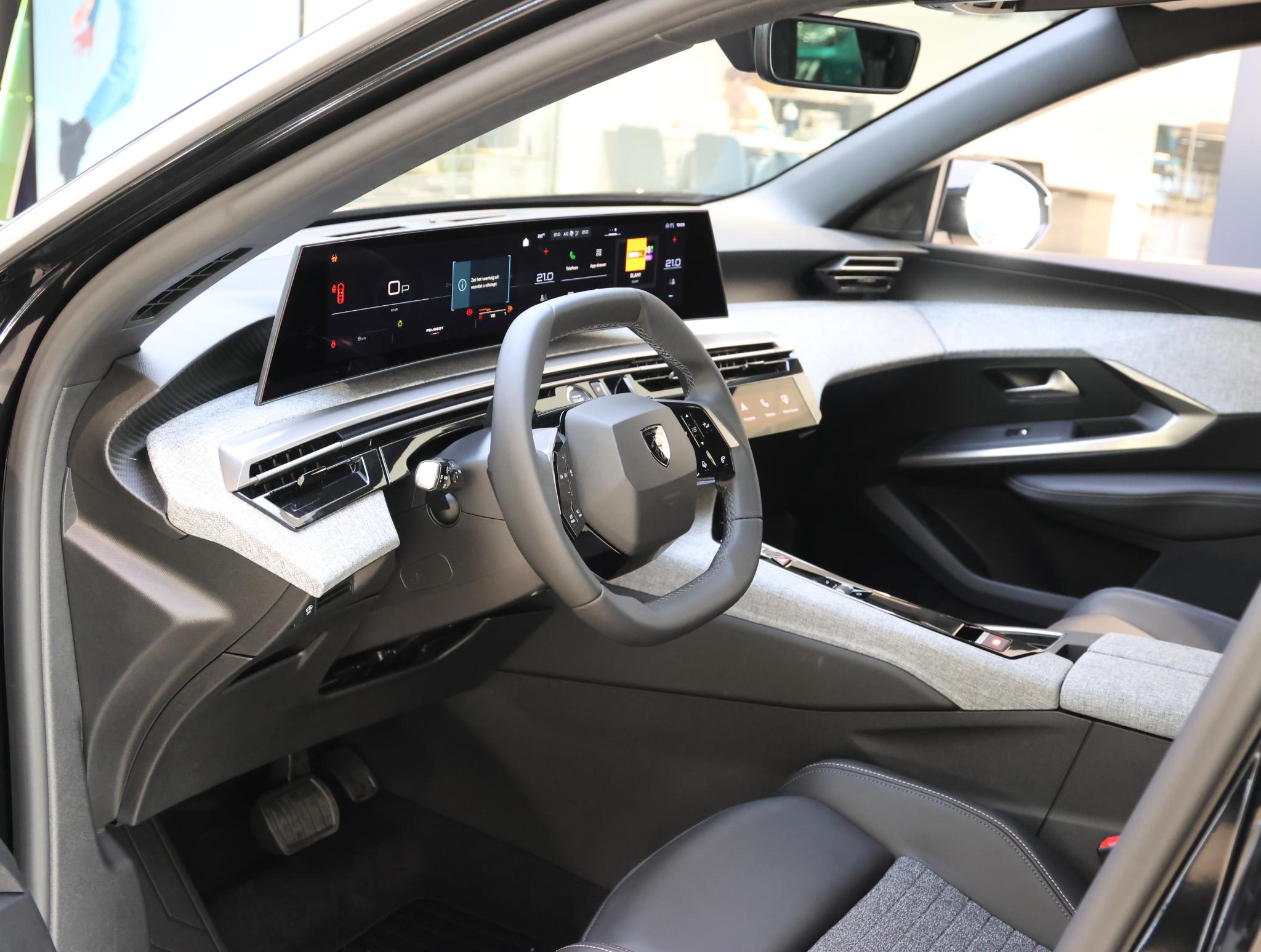 Peugeot 3008 SUV Allure 145 pk Automaat - Afbeelding 4