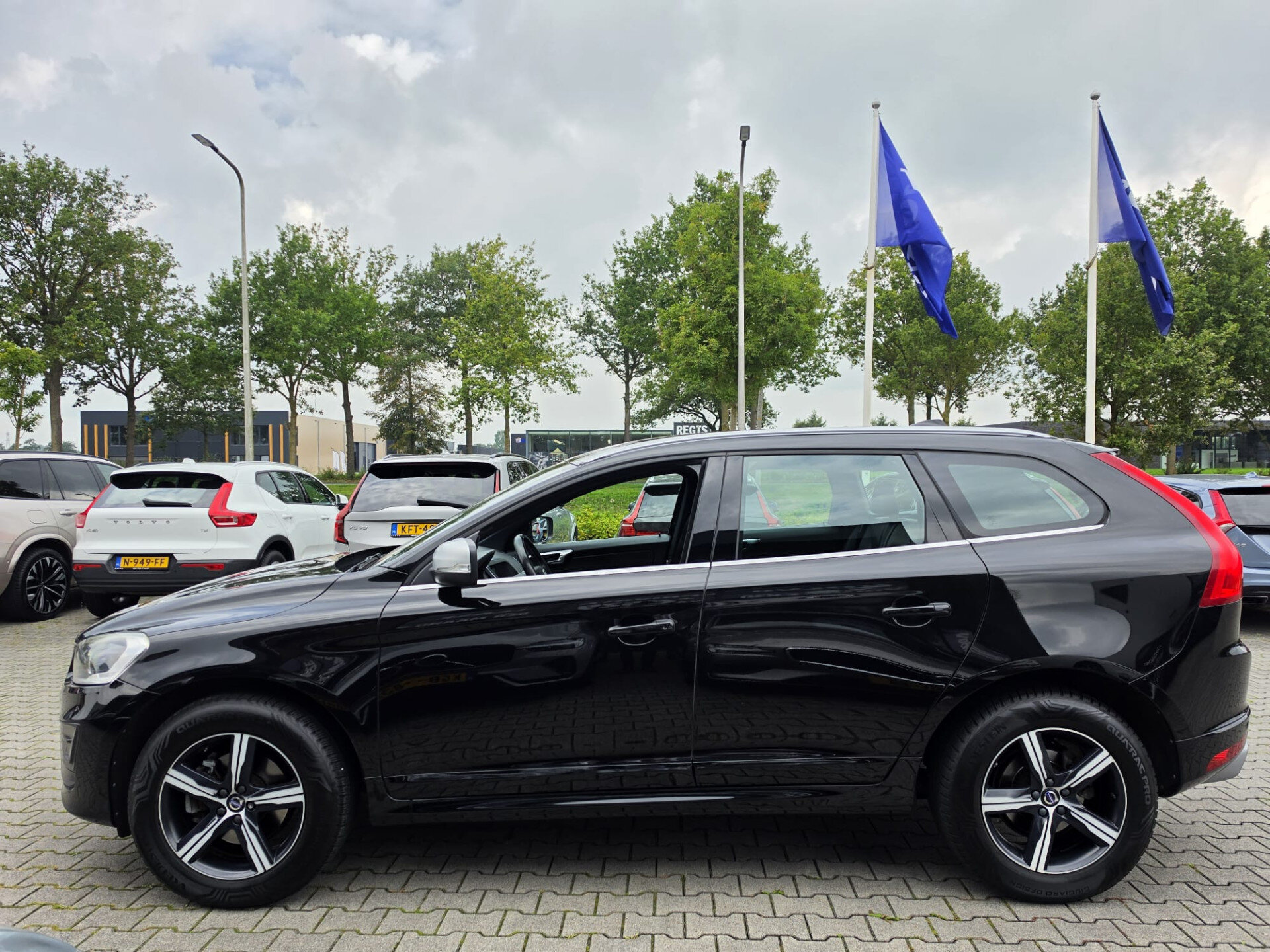 Volvo XC60 T5 Automaat Nordic+ SPORT - Afbeelding 3