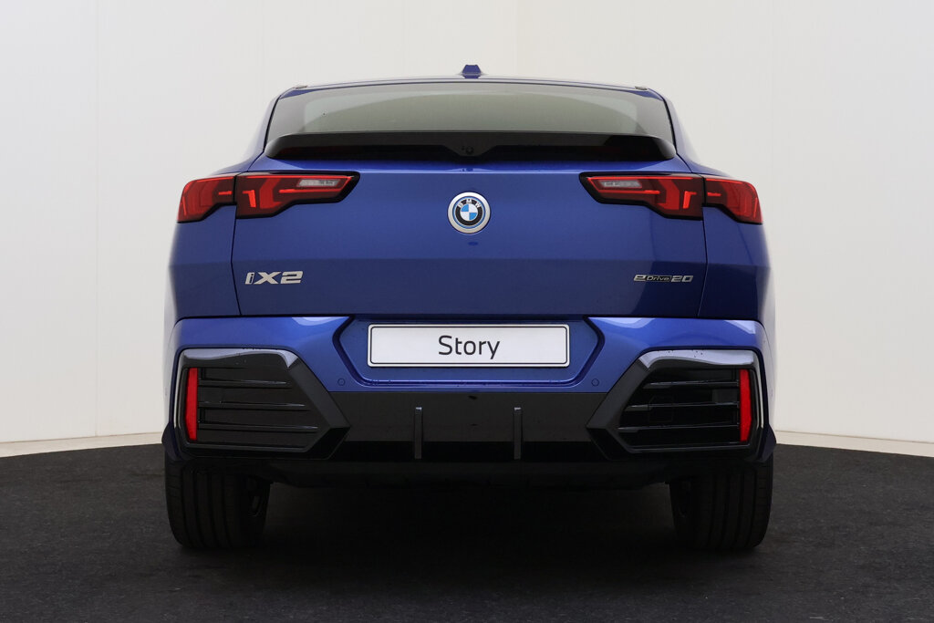 BMW iX2 5