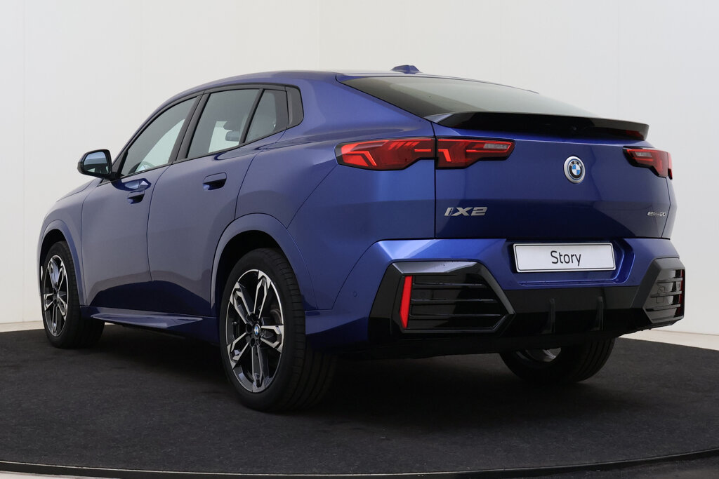 BMW iX2 15