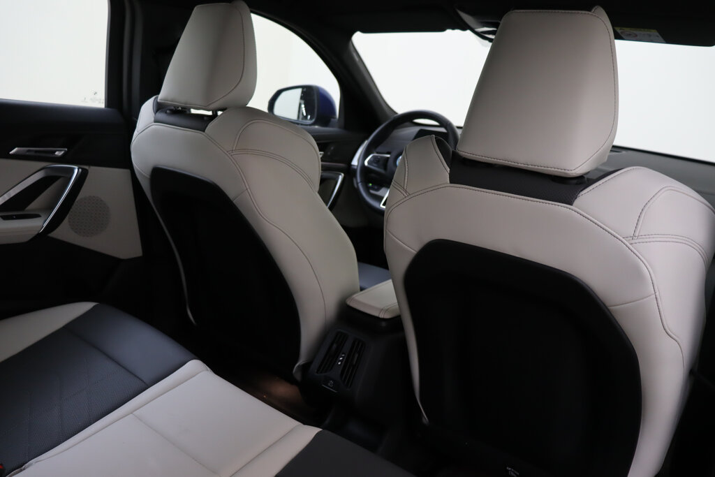 BMW iX2 20