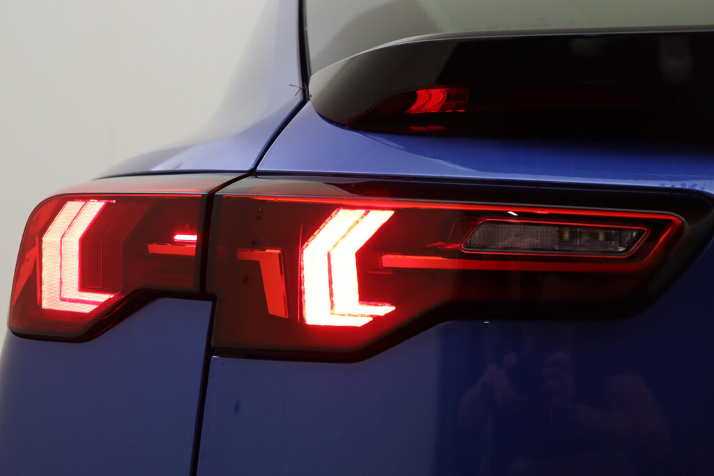BMW iX2 39