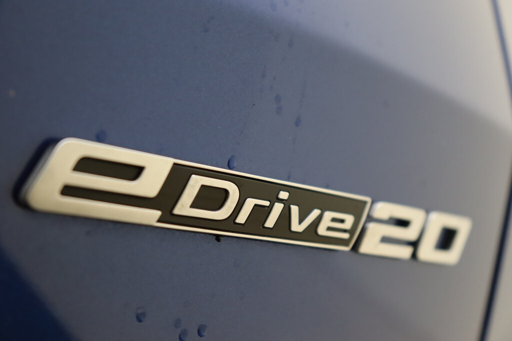 BMW iX2 41