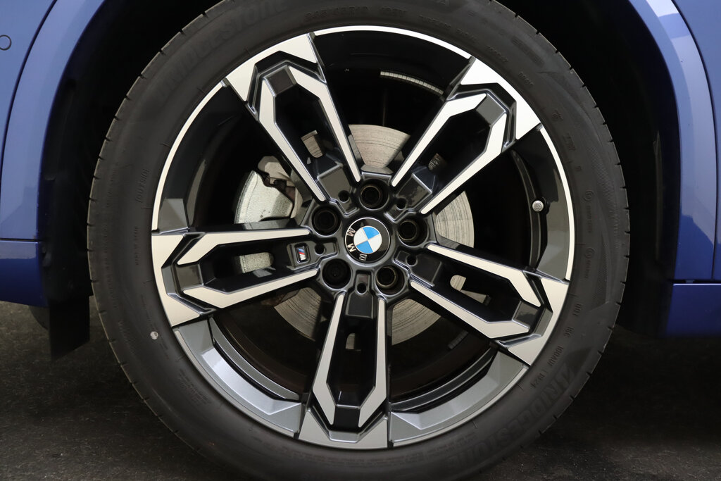 BMW iX2 47