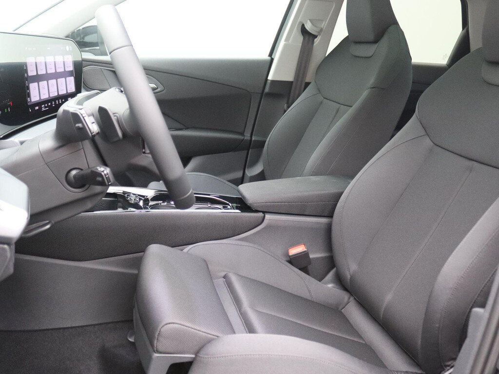 Audi Q3 1.5 e-hybrid Advanced edition 272PK S-Tronic Panoramadak, Trekhaak, Navigatie, Keyless, Stoel & Stuurverwarming, Full Led koplampen, 20 inch Velgen Audi Sport - Obraz 5