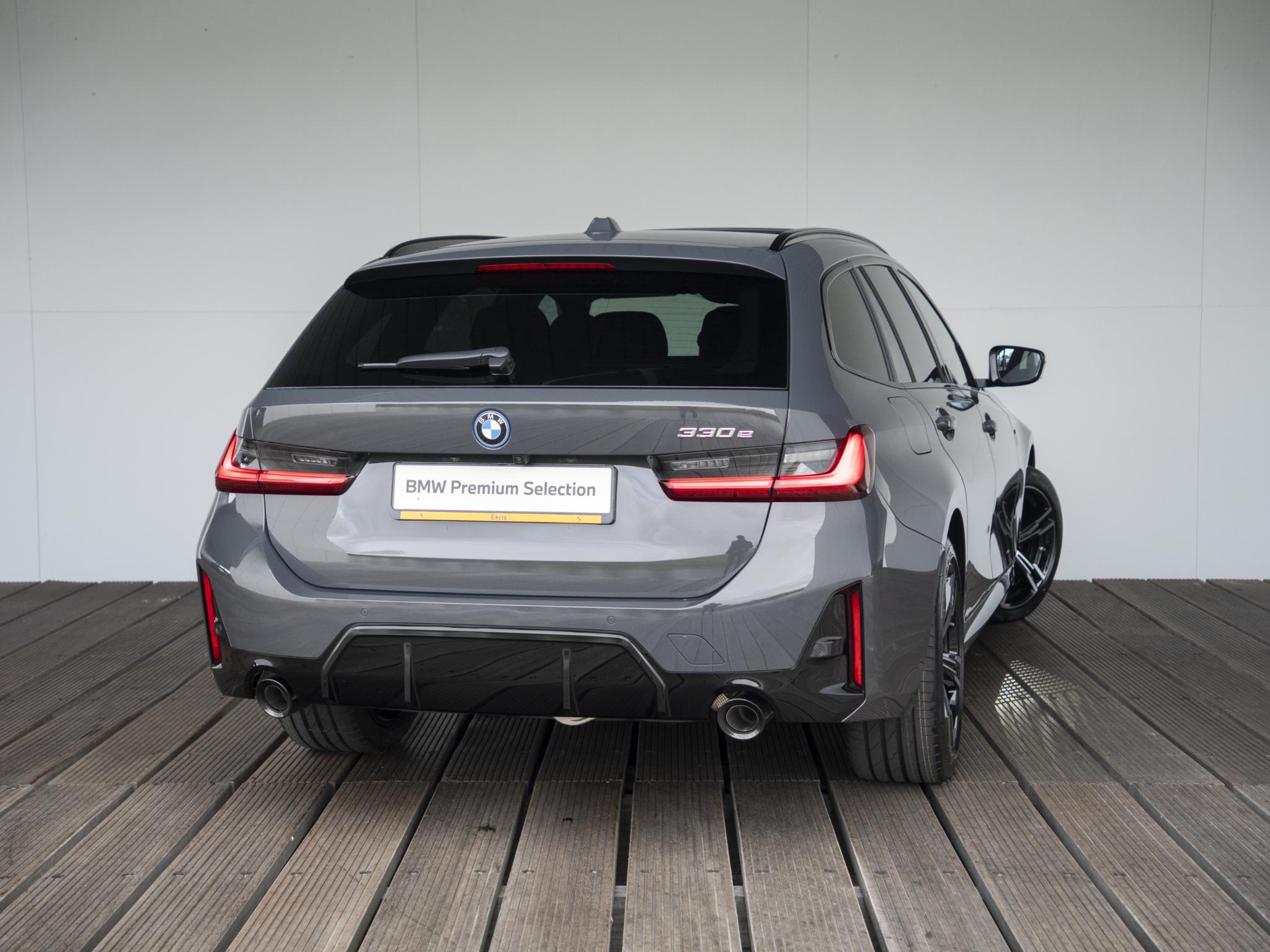 BMW 3 Serie 330e Touring - Afbeelding 2