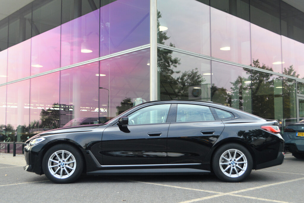 BMW i4 2