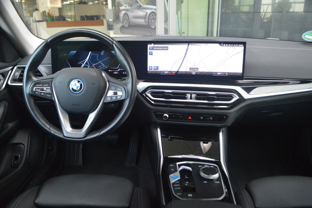 BMW i4 3