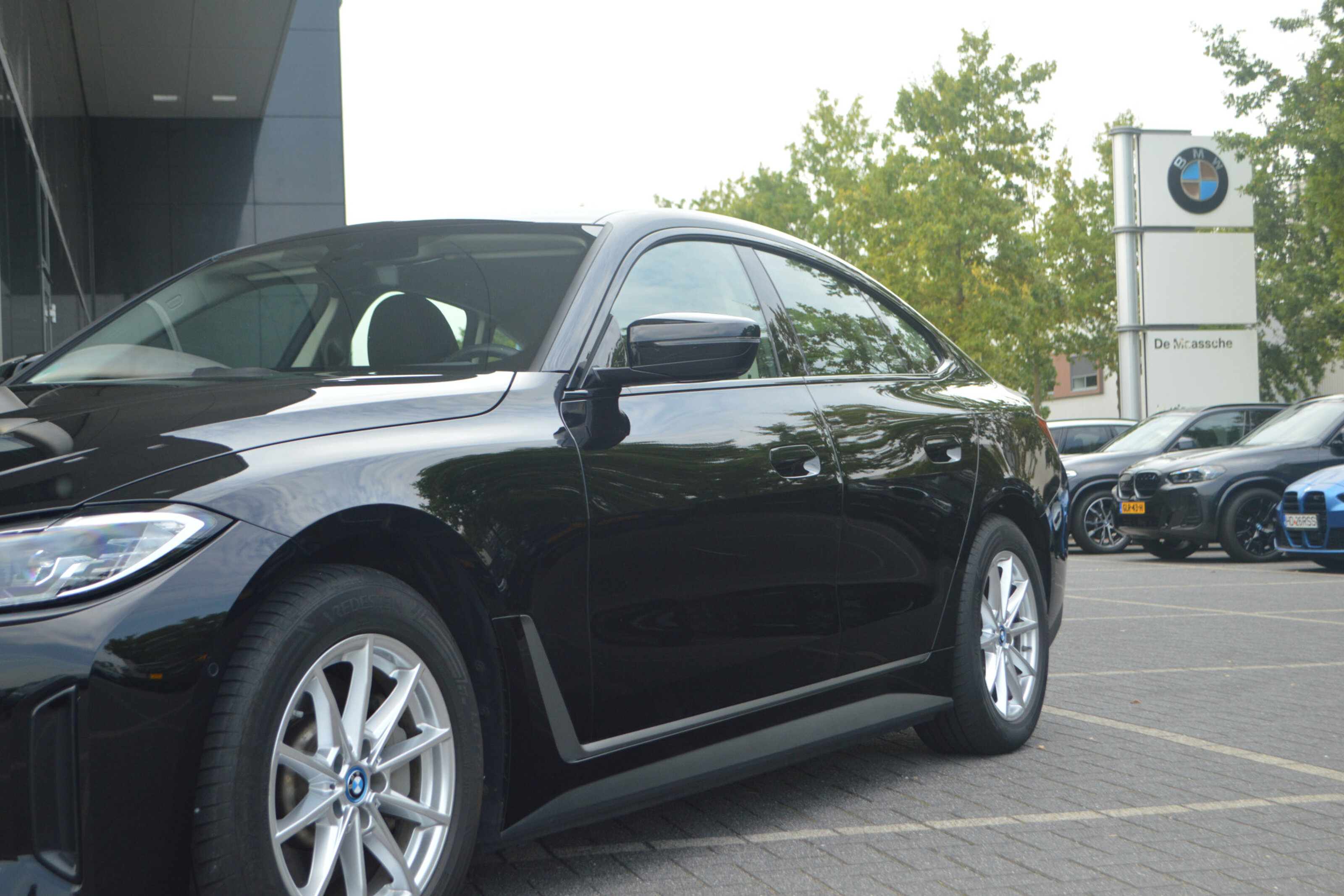 BMW i4 7