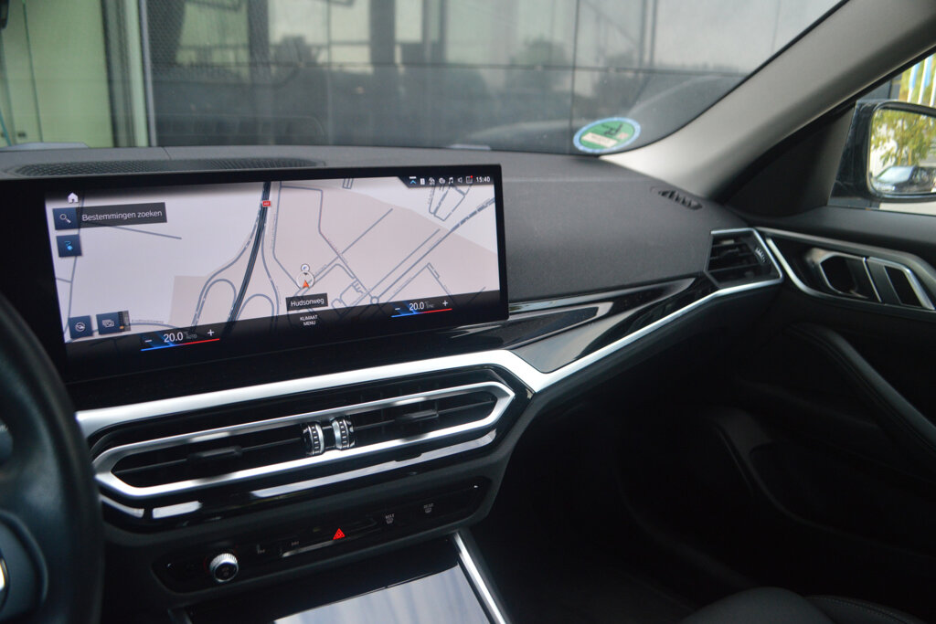 BMW i4 14