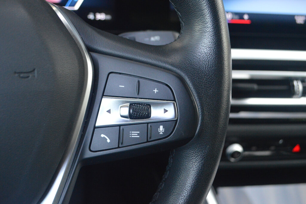 BMW i4 17