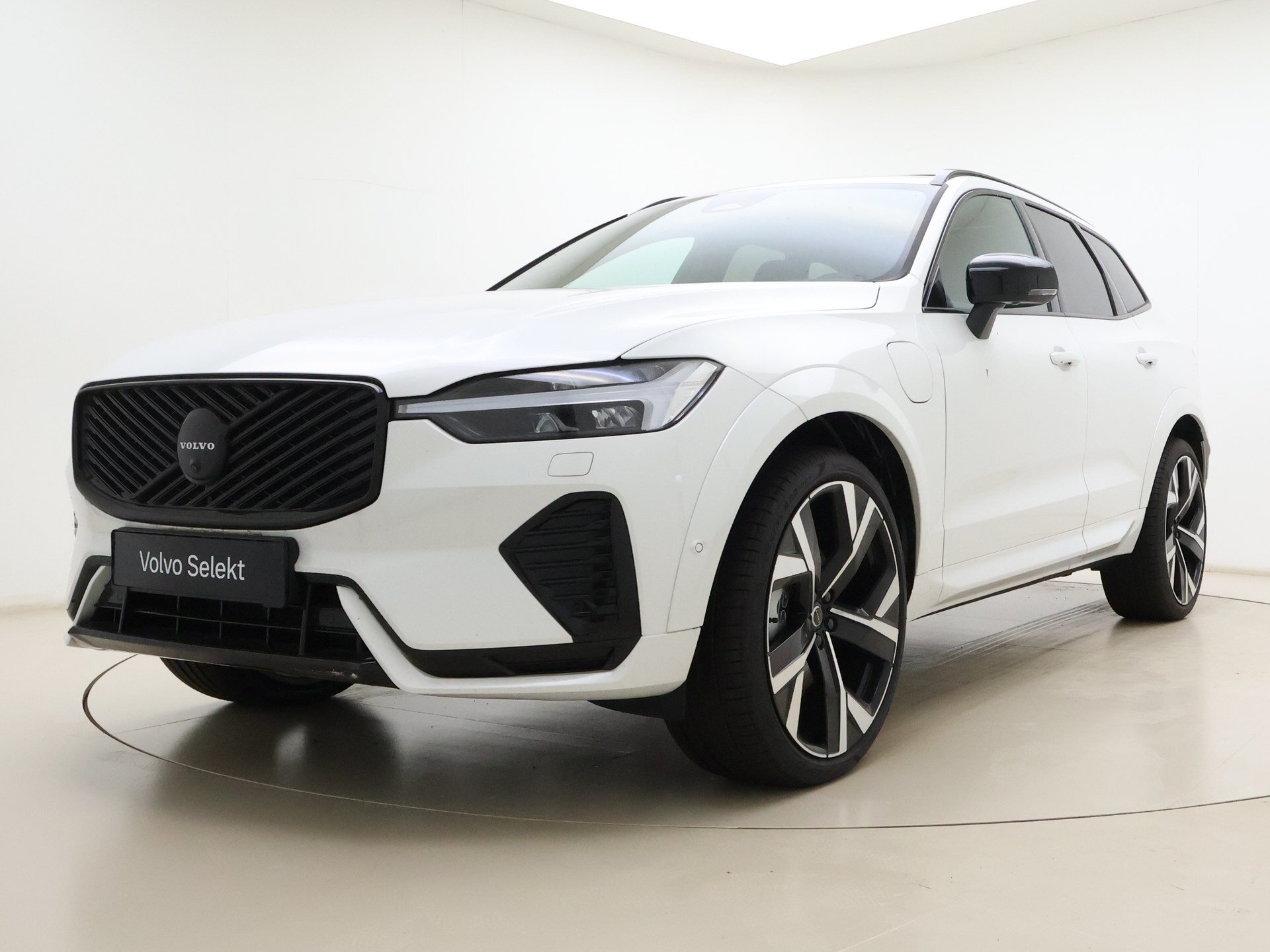 Volvo XC60 2.0 T8 Plug-in hybrid AWD Ultra Black Edition - Afbeelding 3