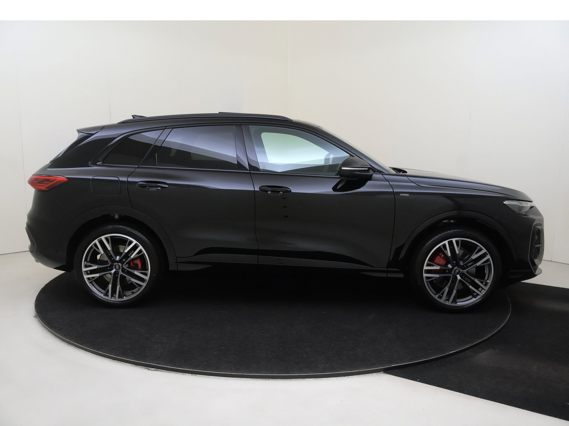 Audi Q5 e-hybrid quattro S tronic 367pk - Afbeelding 3