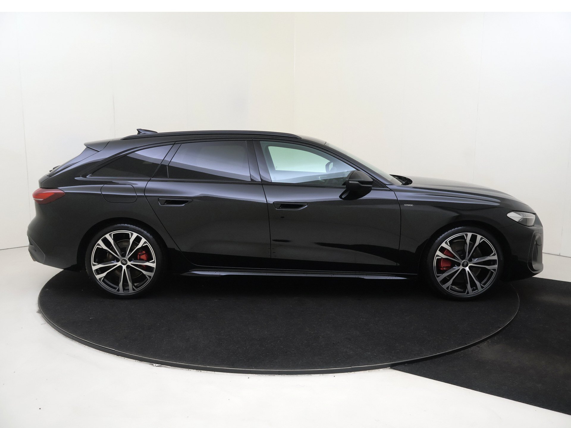 Audi A5 Avant e-hybrid quattro S tronic 299pk - Afbeelding 3