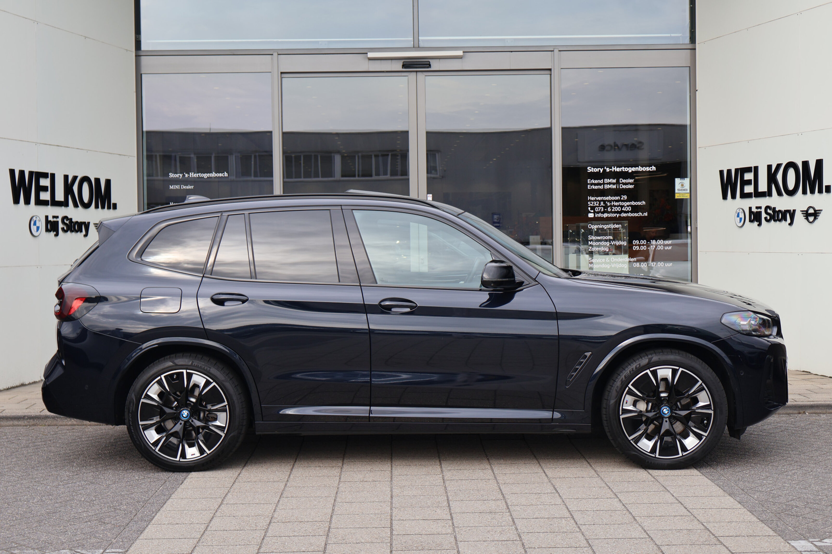 BMW iX3 9