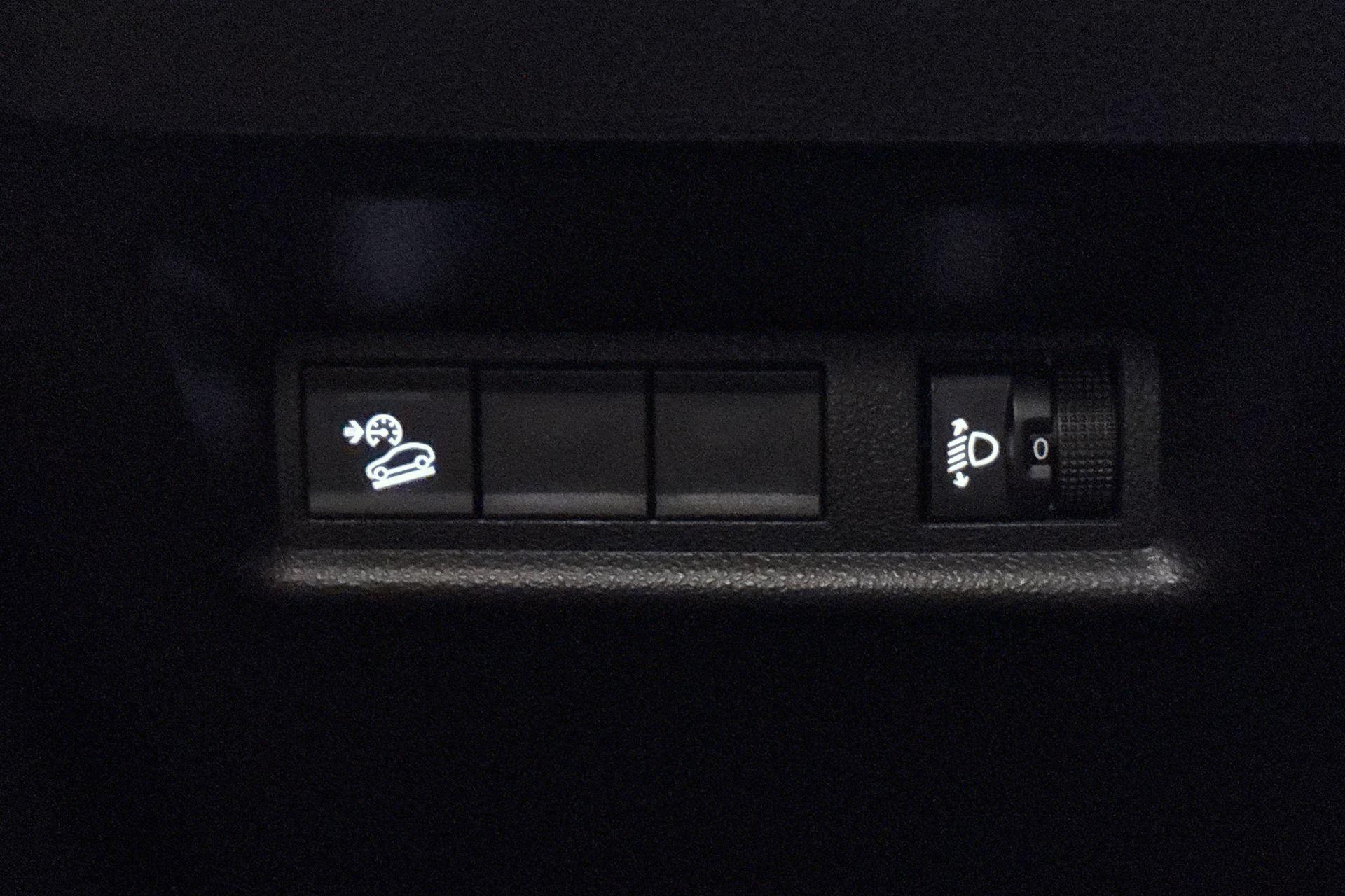 Jeep Avenger (25)