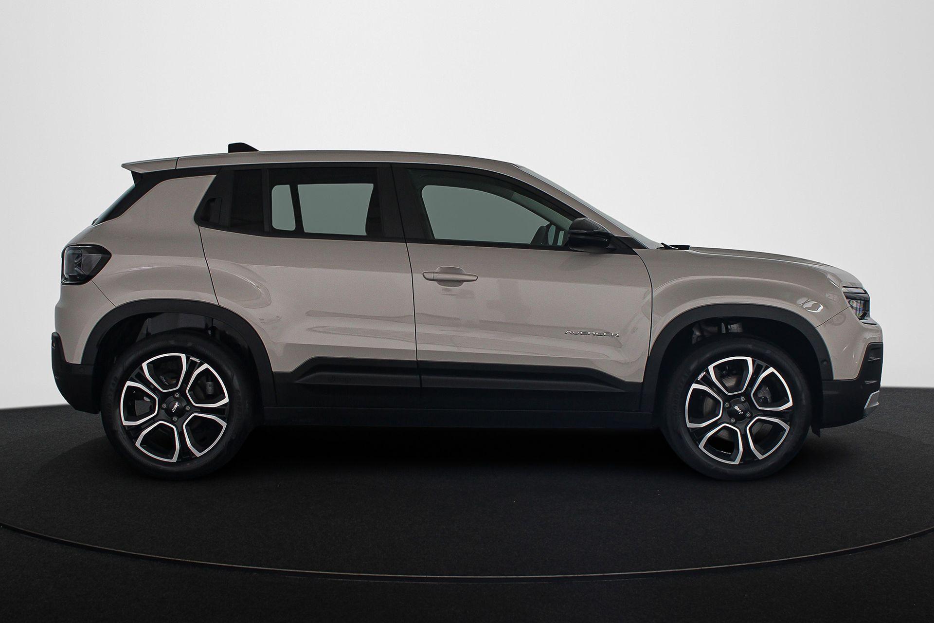 Jeep Avenger (31)