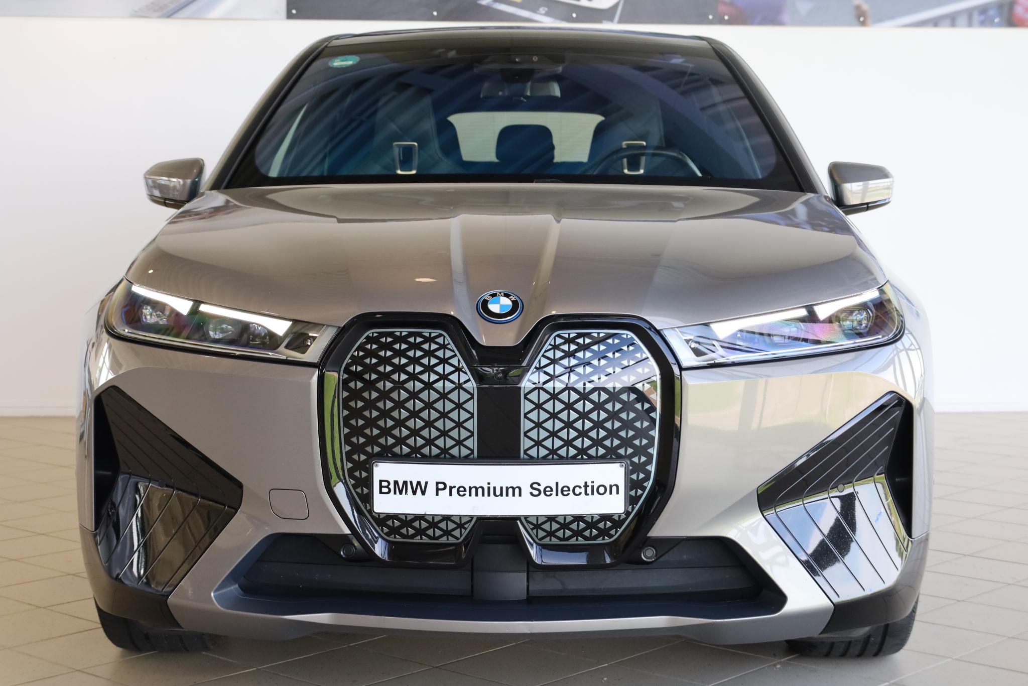 BMW iX