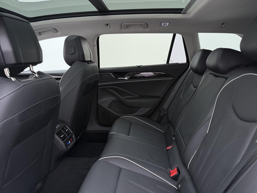 Volkswagen Passat Variant 1.5 eHybrid Elegance