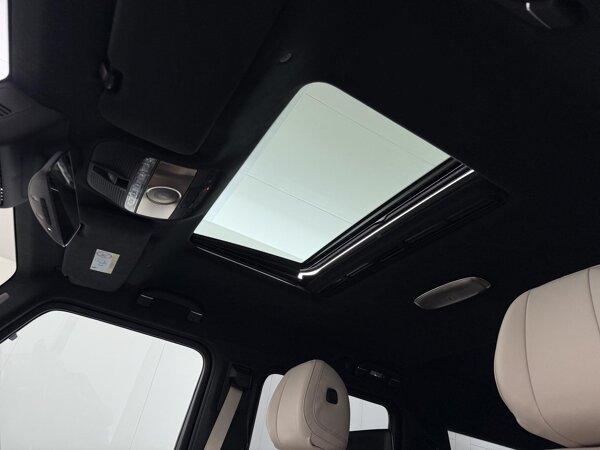 Elektrisch schuifdak in glas