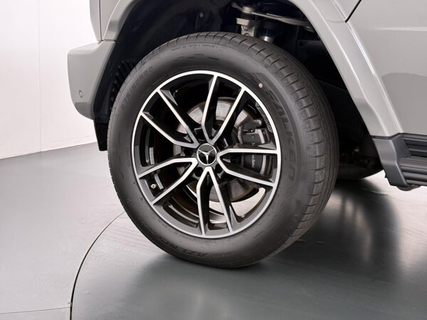 20" 10-spaaks lichtmetalen AMG-velgen, zilver/zwart, aërodynamisch geoptimaliseerd