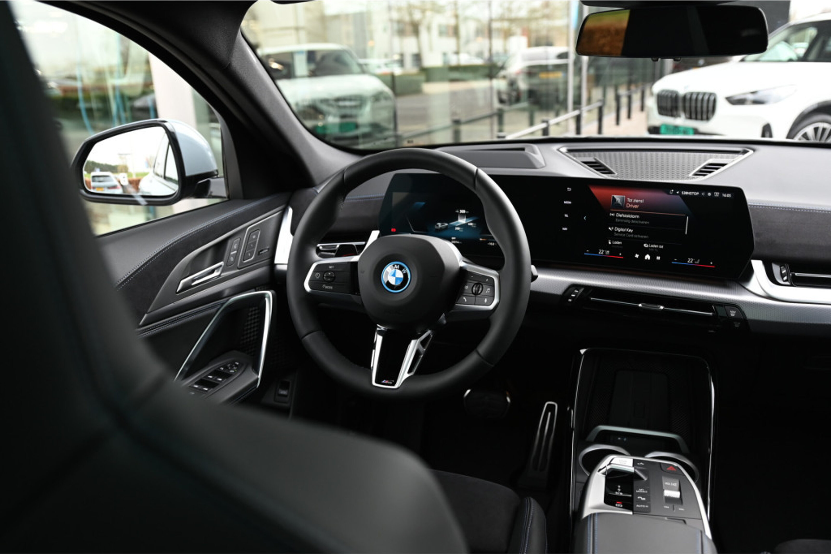 BMW iX2 8