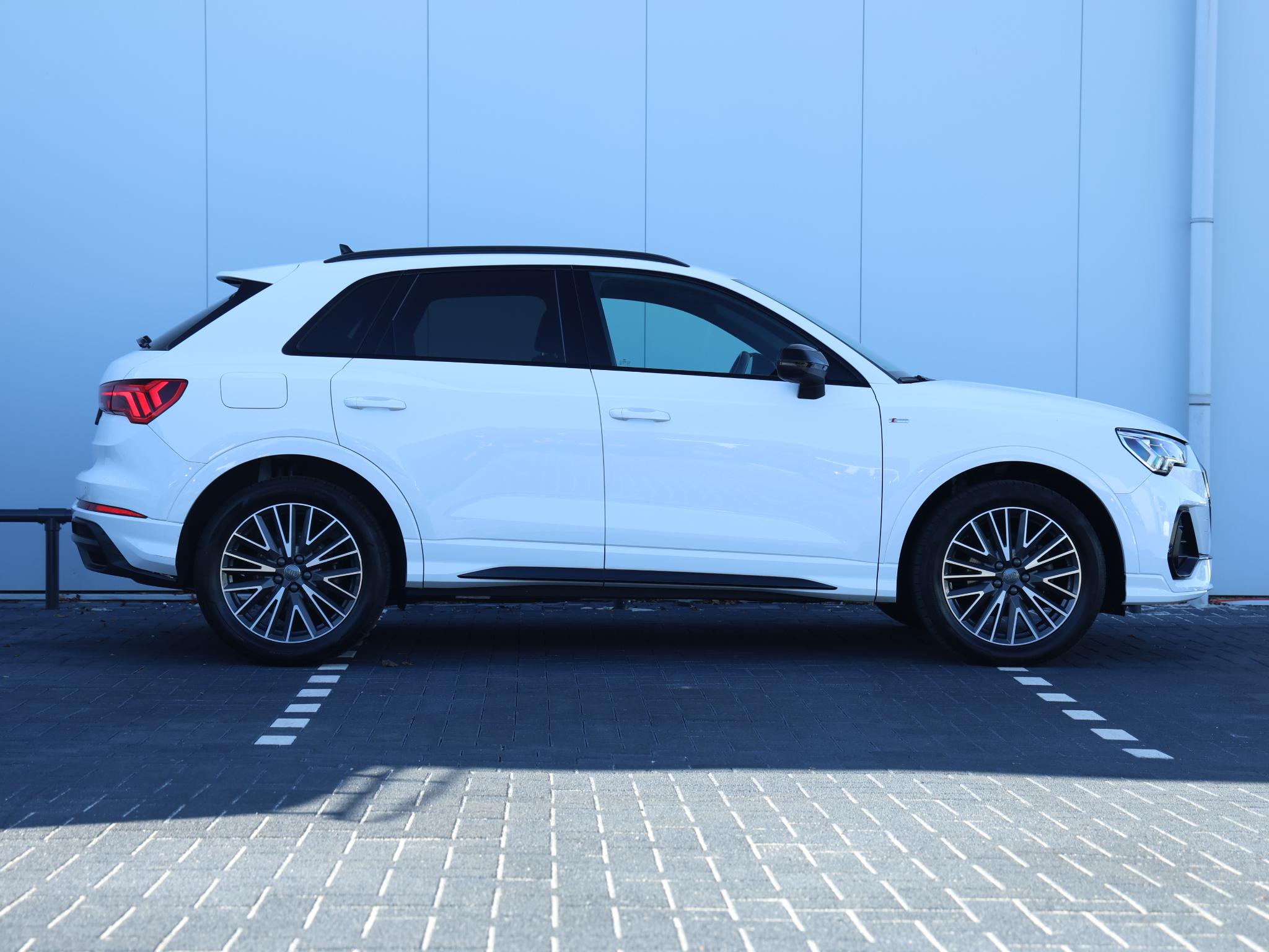 Audi Q3 35 TFSI S Line Pro Line S